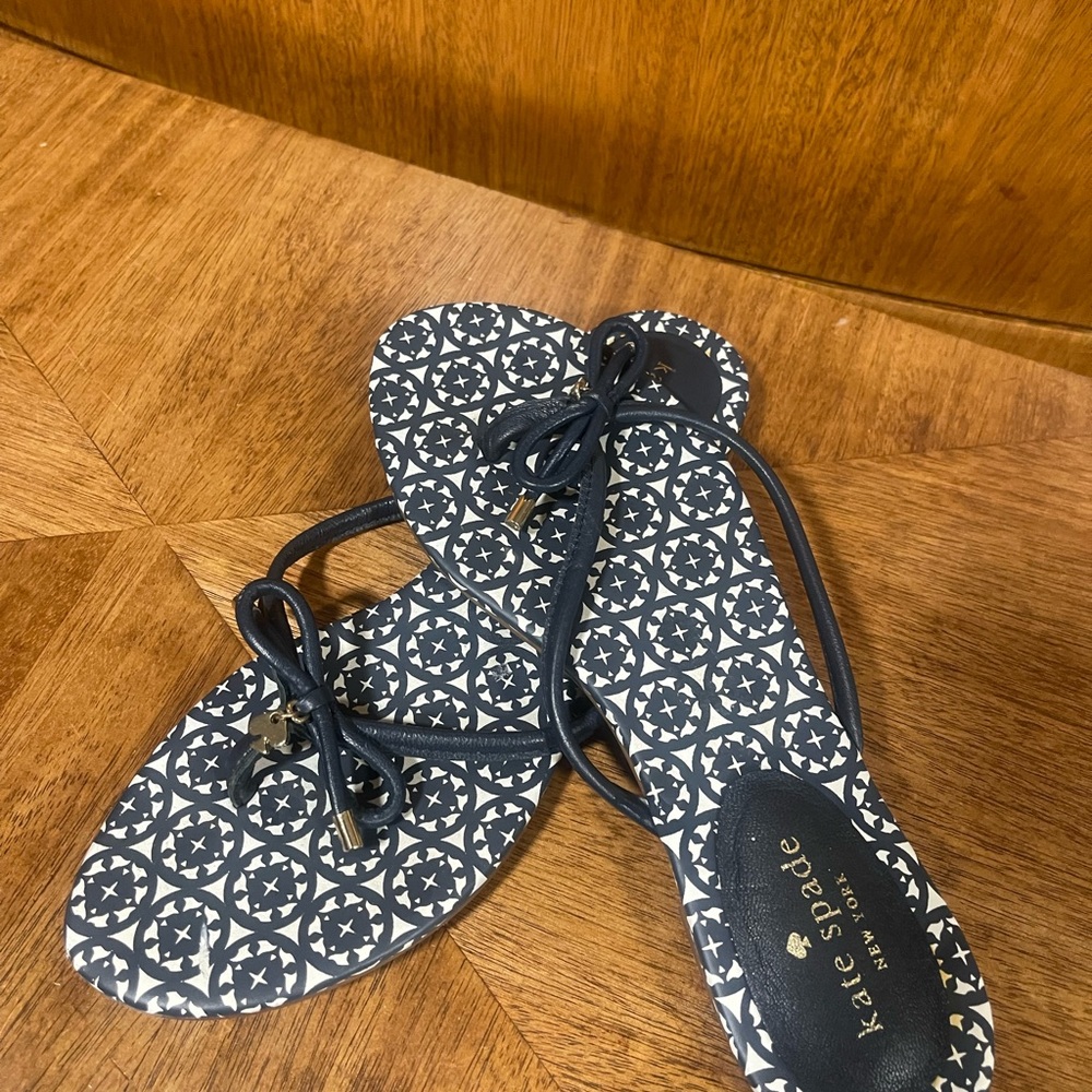 Kate Spade ♠️ New York Sandals Flip Flop" Navy-Size (9.5) Good Condition